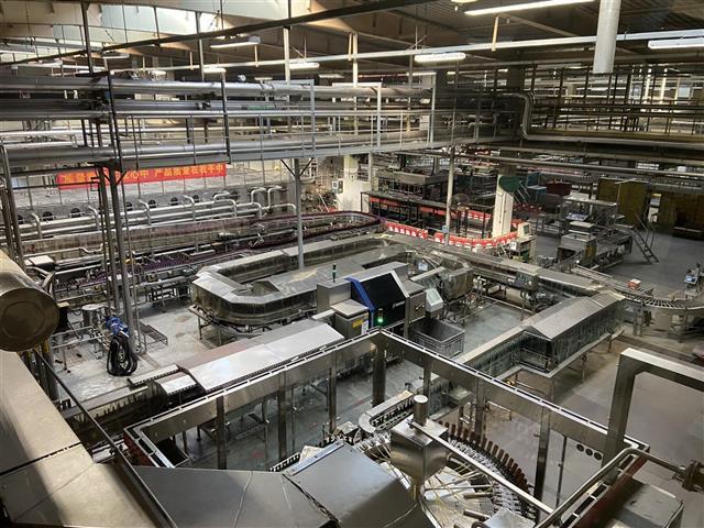 扎根漢陽三十五載，百威武漢工廠以卓越品質助力“新漢陽造”崛起